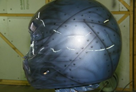 Motorradhelm mit Lackierung